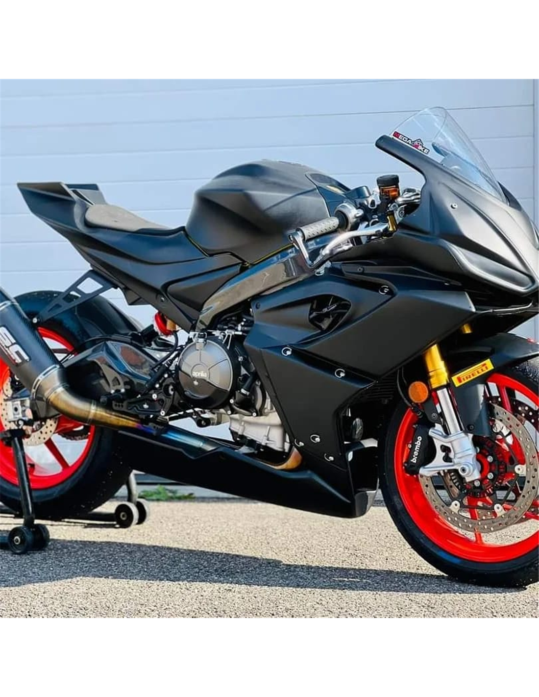 Rs 660 colors clearance