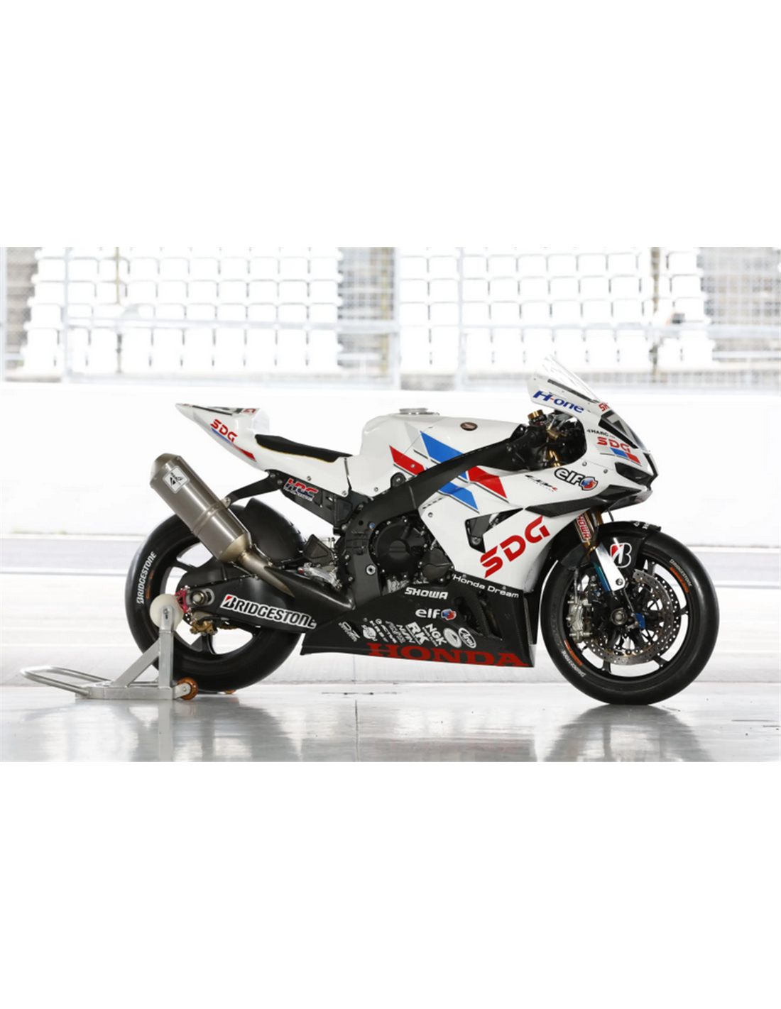 thumbnail image 2 of Honda CBR125R Right Side Inner Fairing Panel – 2011-2018 Matt Unpainted Black 2 of 4